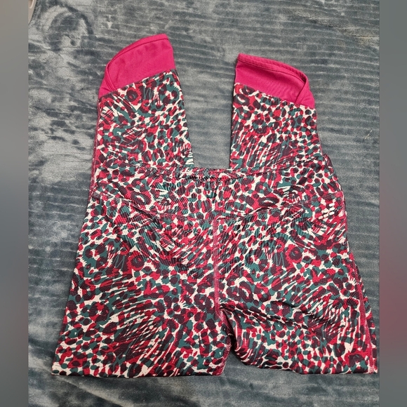 BCG Multicolor Cropped Leggings! - Picture 2 of 7